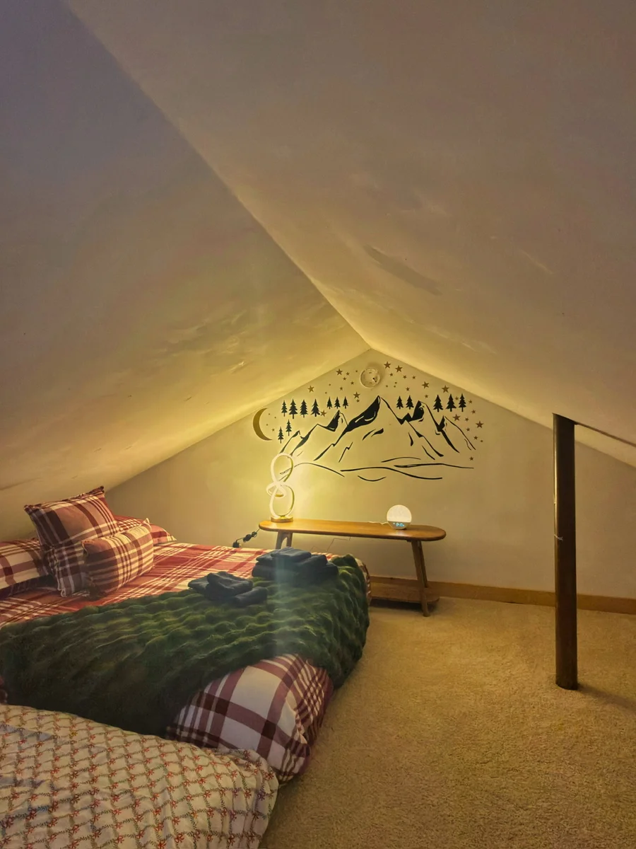 Brook Haus-Stowe Riverside retreat photo 6